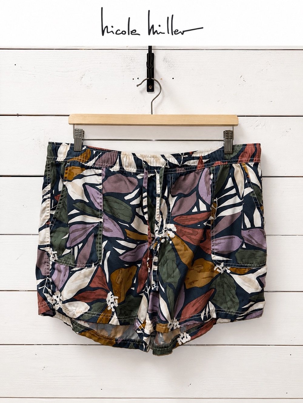 Nicole Miller New York Tropical Lyocell Shorts – Size XL